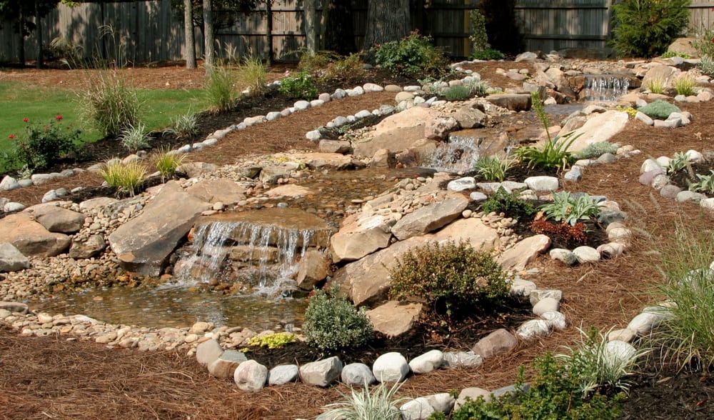 13 Landscaping Ideas With Stone and Mulch - Outdoor Happens